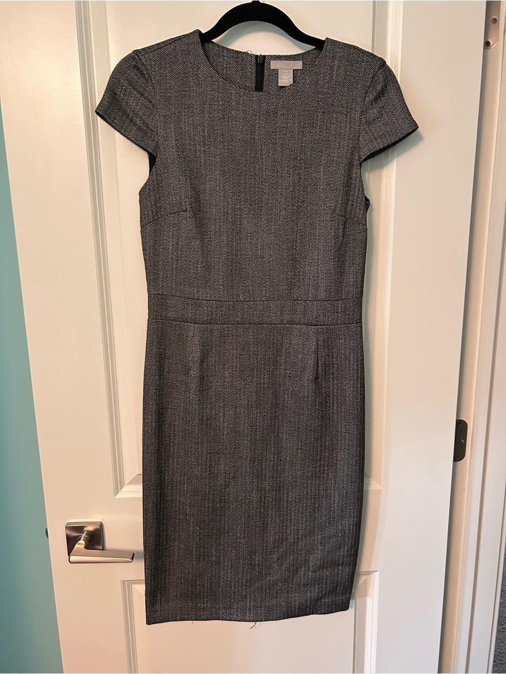H&M Gray Cap-Sleeve Sheath Dress